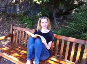 Author photo - Helen J Rolfe 1