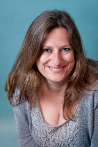 EllyGriffiths 1MB (c) Sara Reeve NNA